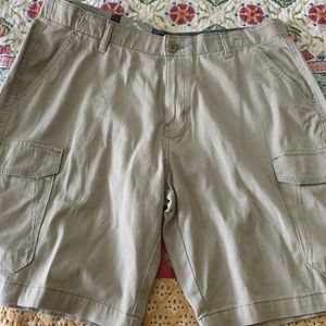Denali size 36 Men’s Cargo shorts